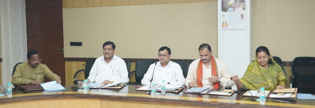 picture of cabinet meeting