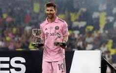 Messi with cups