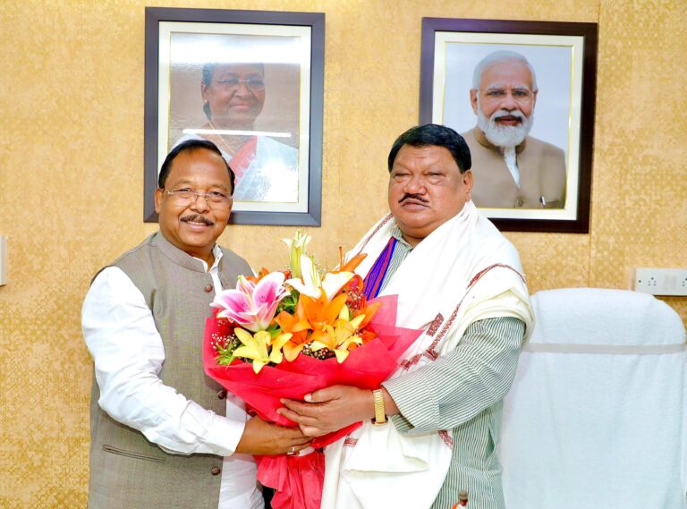 State Minister Ramvichar Netam meets Union Minister Jual Oram