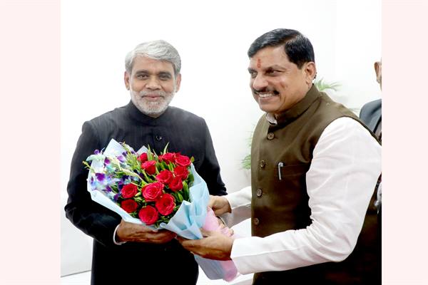 CM Dr. Yadav hosts lunch in honor of newly appointed Chief Justice of High Court Shri Kait