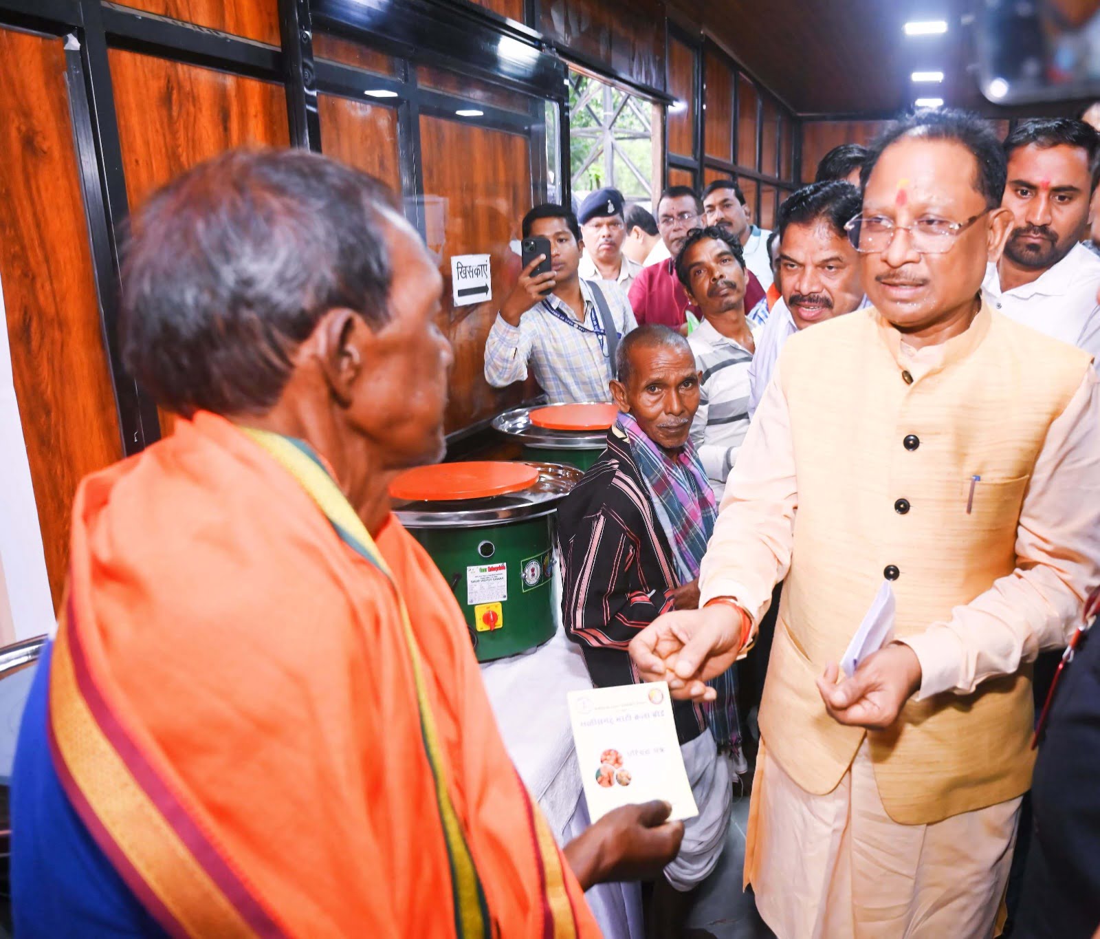 100 Potters Receive Electronic Wheels at hands of Chief Minister Shri Sai
