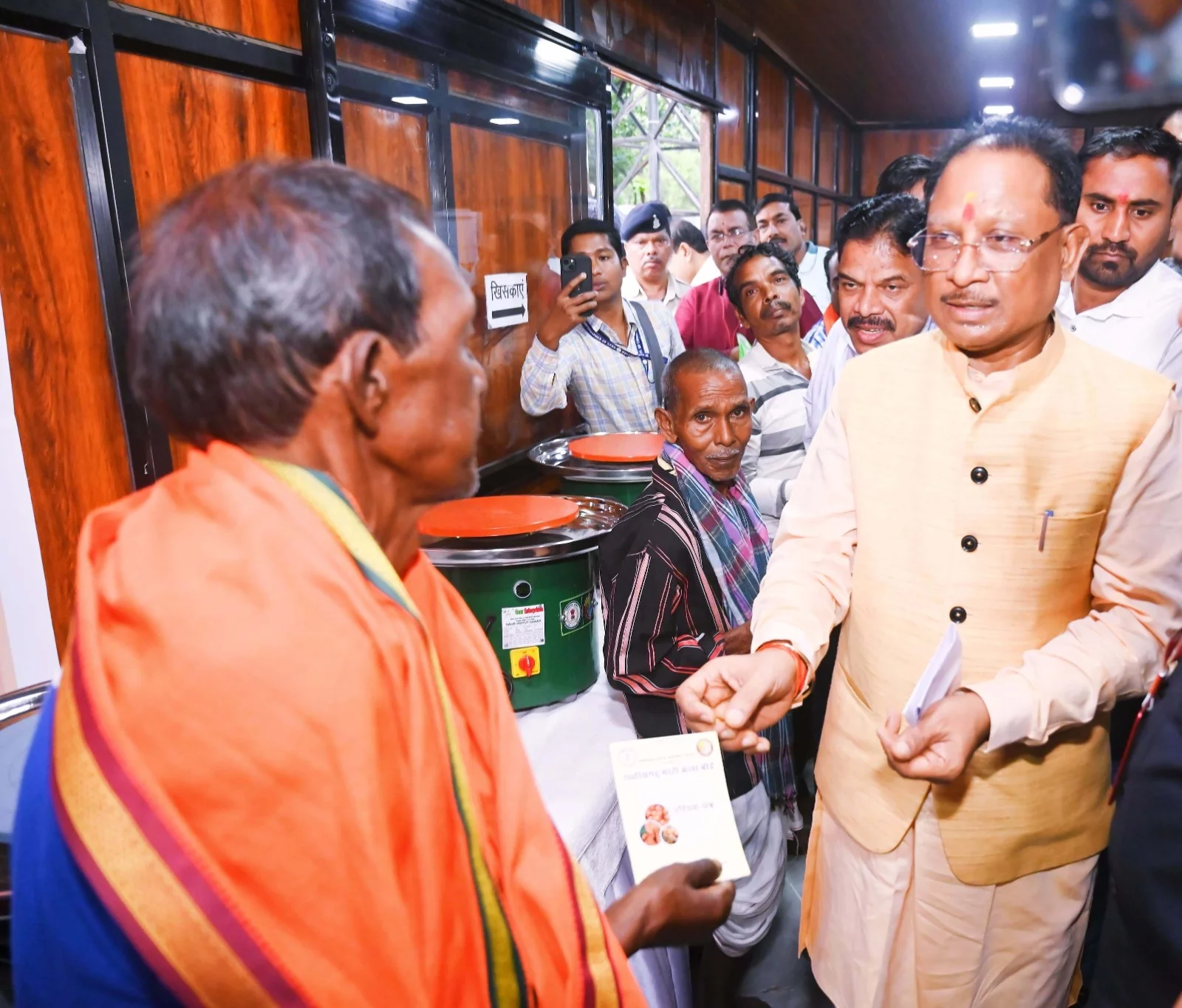 100 Potters Receive Electronic Wheels at hands of Chief Minister Shri Sai
