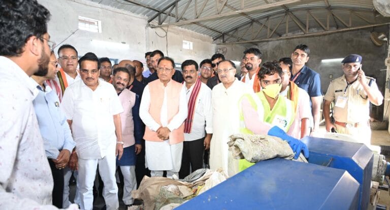 Chief Minister Shri Vishnu Deo Sai and Union Minister of Jal Shakti Shri C.R. Patil visited a plastic waste management unit at the Rural Industrial Park in Amlidih village, Rajnandgaon