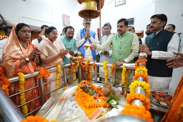  Chief Minister Dr. Yadav offers prayers to Lord Shri Mahamrityunjay