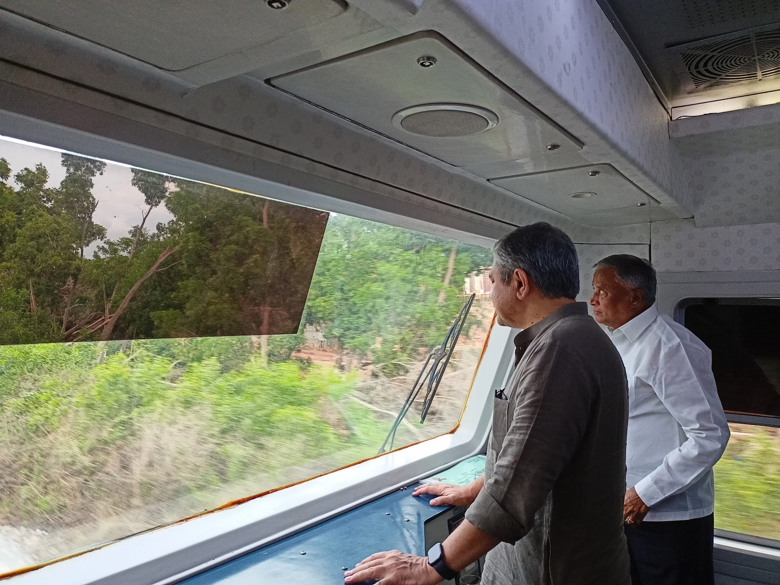 Railway Minister window trailing inspection at Bengaluru