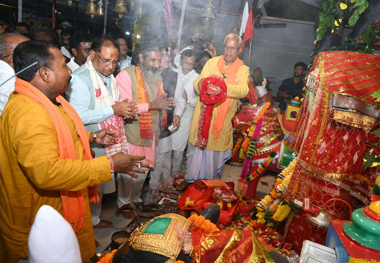 Chief Minister Shri Vishnu Deo Sai visited the Maa Angarmoti Dai Temple in Dhamtari on October 5