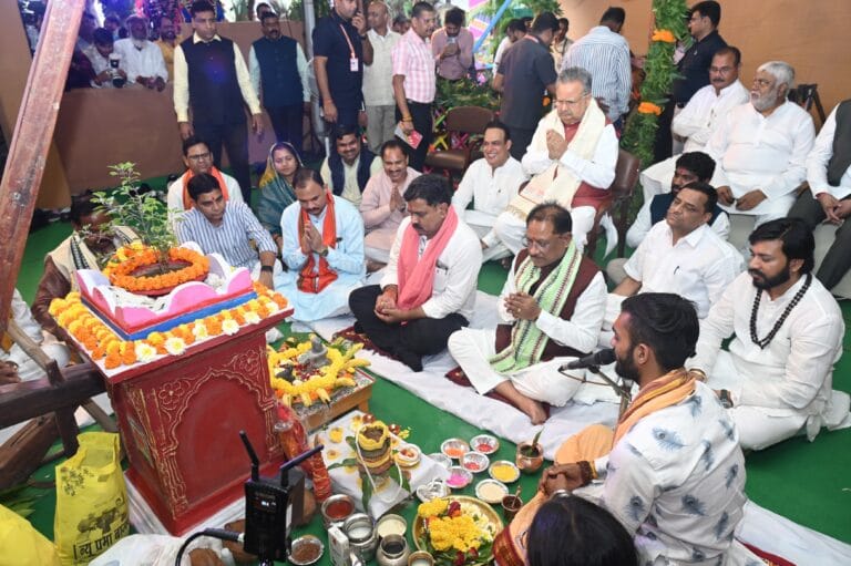 Hareli Celebrated at CM House: A Glimpse of Chhattisgarh’s Rural Traditions with Age-old Tools on Display
