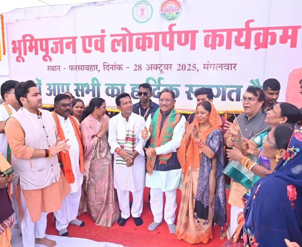 CM Vishnu Deo Sai Inaugurates and Lays Foundation Stones for ₹40.89-Crore Development Works in Farsabahar, Jashpur