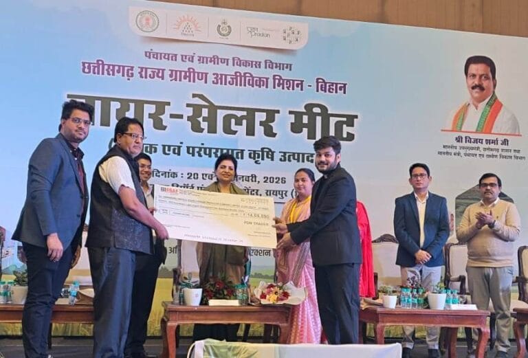 The products of Bihan groups of Chhattisgarh received good response from the buyers.