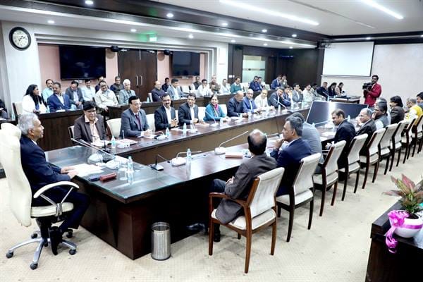 Chief Secretary Shri Jain reviews departmental action plans and targets