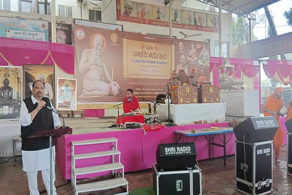 The biggest tribute to Vidyasagar Ji Maharaj is to follow his path: Minister Kashyap