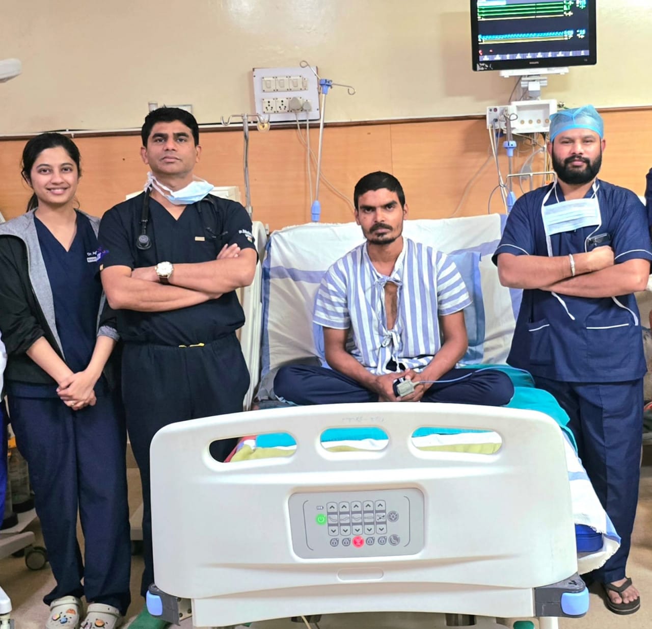 Another major success for the Heart-Chest and Vascular Surgery Department of Medical College Hospital, Raipur, saved a young man’s hand by joining the main artery and subclavian artery that had been cut with a knife.