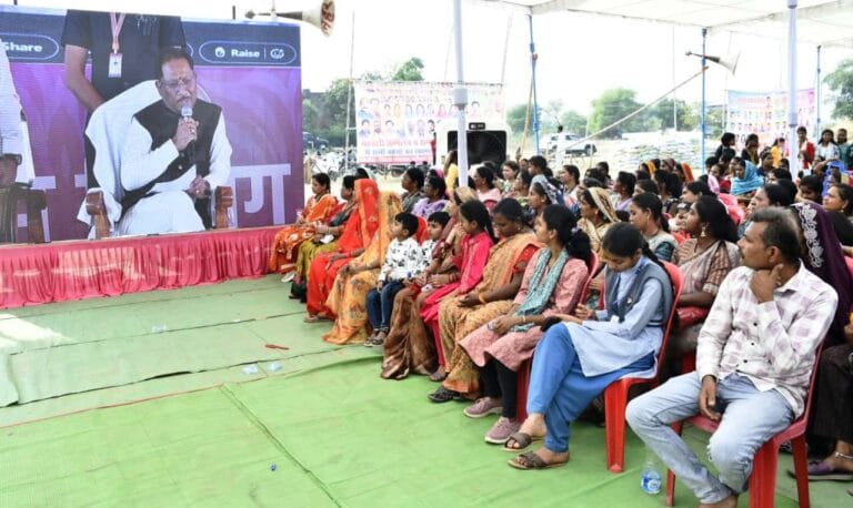 A grand Mahatari Vandan conference was organised in Chhatauna village on International Women’s Day.