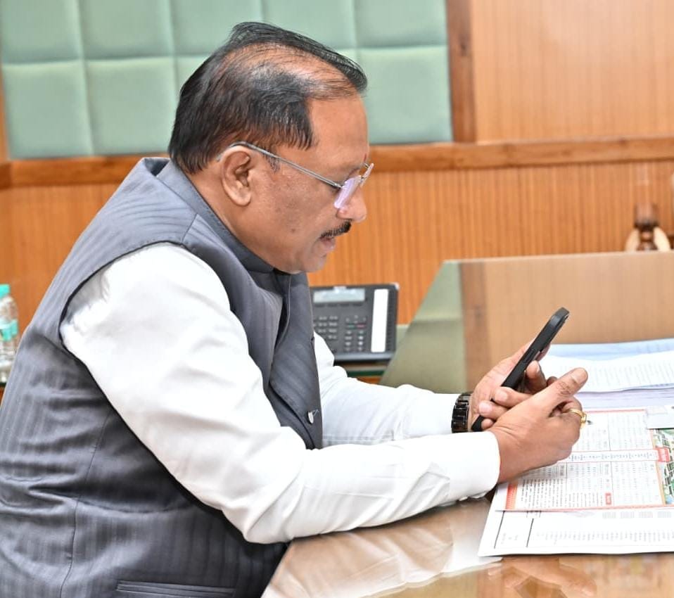  Ankit Sakni of Bijapur has succeeded in the UPSC Civil Services Examination, Chief Minister Shri Vishnu Dev Sai congratulated him.