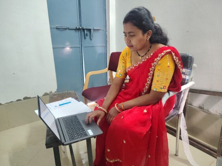 Sangeeta Singh became self-reliant by providing Aadhaar-related services