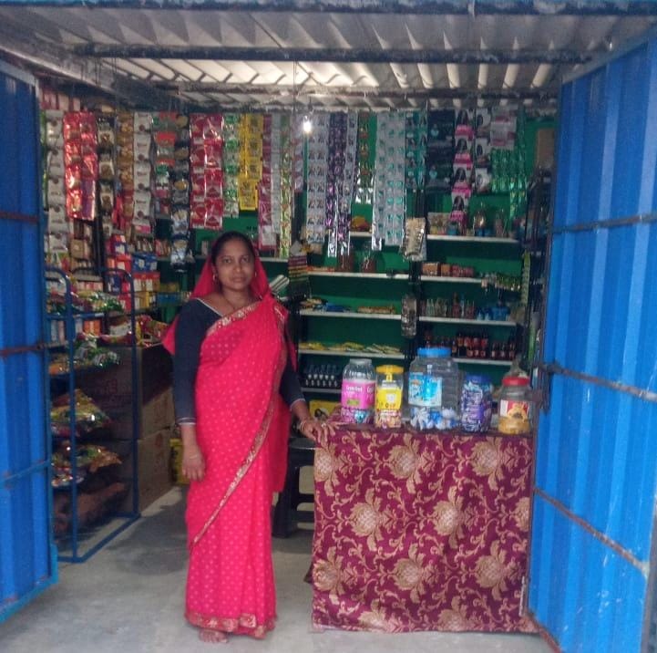 Pramila, a millionaire, writes a new story of self-reliance from a grocery and slipper shop.