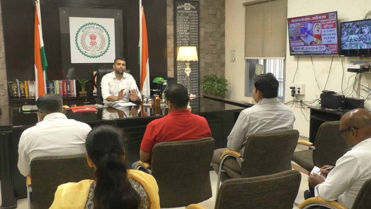 Workers are getting better health facilities in ESIC Hospital, Raigarh.