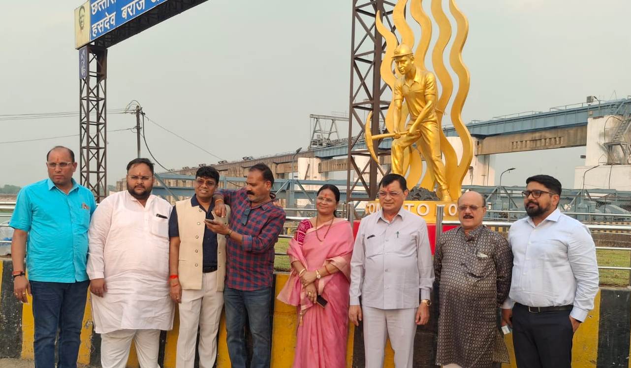 Paklu Markam became a prosperous farmer by adopting integrated farming system with fish farming.