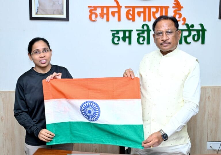 Chhattisgarh’s daughter sets out to hoist the tricolor on Everest, Chief Minister extends best wishes