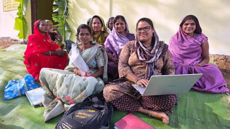 Asha Ekka, becoming a bank friend, wrote a new chapter of self-reliance, carrying out transactions worth over Rs 5 crore.