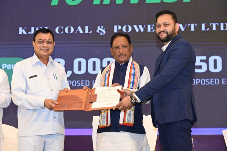 Chhattisgarh is improving due to mutual coordination between the Industry and Labour Departments.