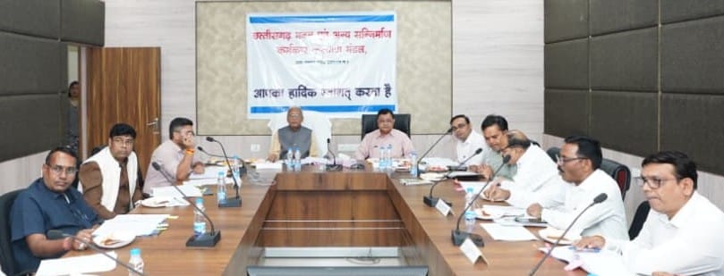 Transparency and accountability should be ensured in the implementation of schemes to protect the interests of workers and for their overall development: Labour Minister Shri Lakhan Lal Devangan