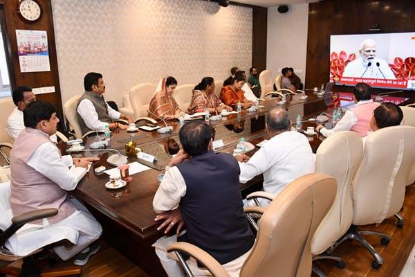 Implementation of Nari Shakti Vandan Act should be done through dialogue, cooperation and participation: Prime Minister Shri Modi