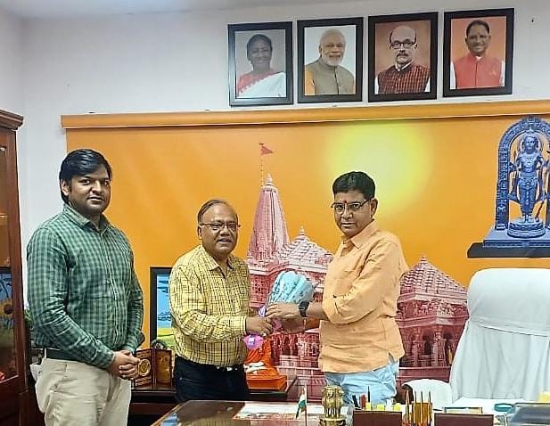  Vice Chancellor Prof. Dayal met the Higher Education Minister