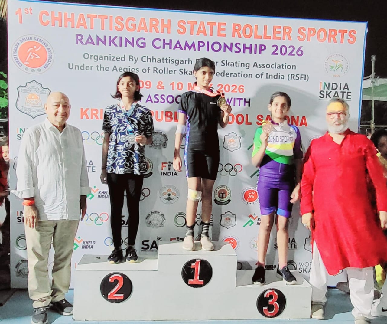  Shivika Pandey of Bilaspur became the state level skating champion.
