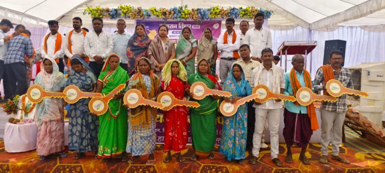  Good Governance Festival-2026: Khairanwapara Samadhan Camp becomes a powerful platform for public hearing, villagers from 15 Gram Panchayats benefited from it.
