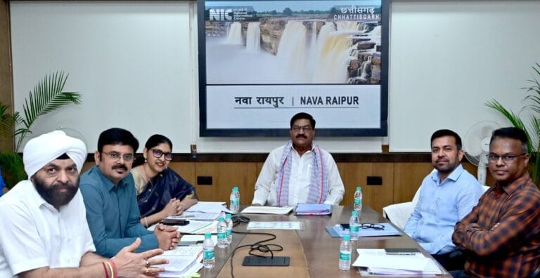 The meeting of the Cabinet Sub-Committee was held under the chairmanship of Food Minister Shri Dayaldas Baghel.