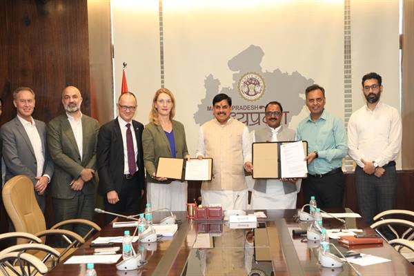 Chief Minister Dr. MoU signed for Agro Solar PV in presence of Yadav