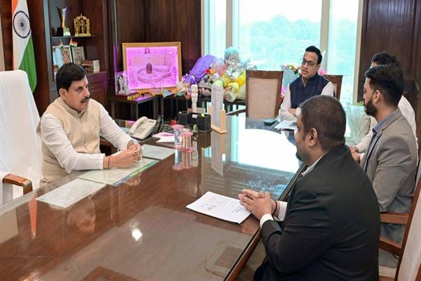 Chief Minister Dr. Jinani company officials met with Yadav