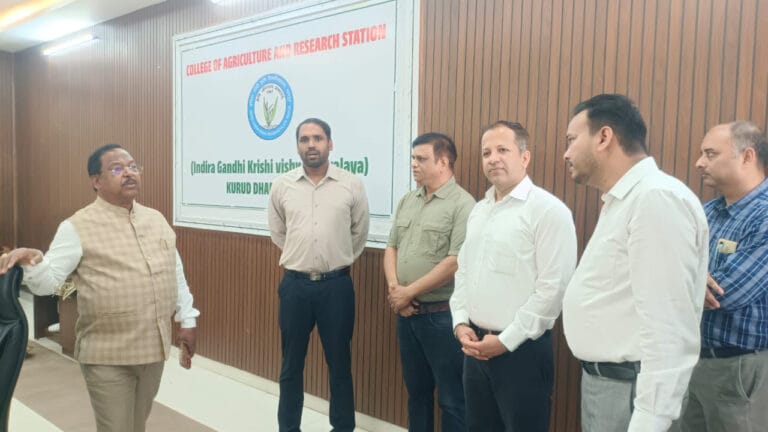Minister Shri Netam visited the Agricultural College Kurud, took stock of the modern teaching and research facilities.