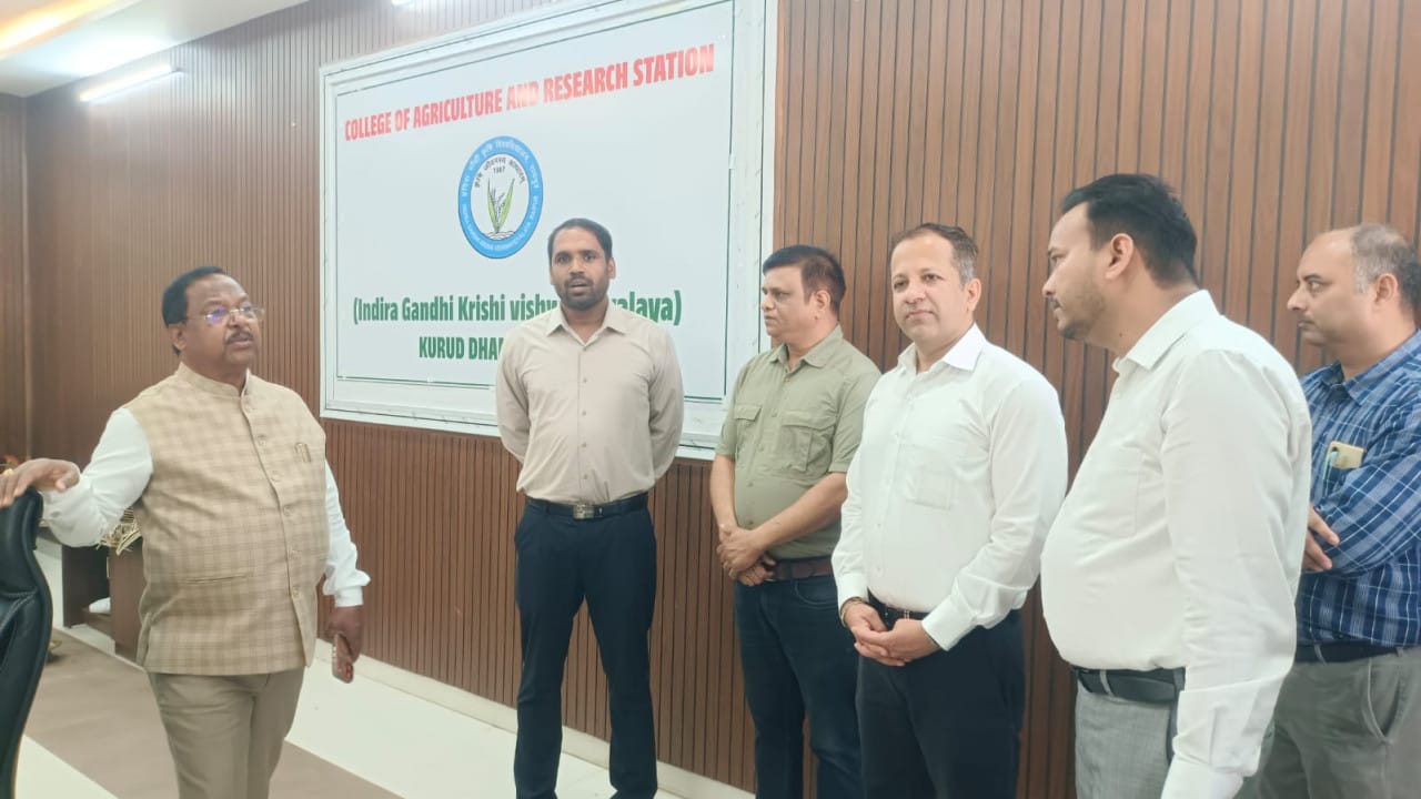 Minister Shri Netam visited the Agricultural College Kurud, took stock of the modern teaching and research facilities.