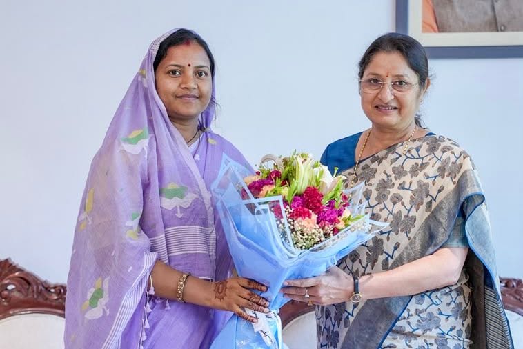 Women and Child Development Minister Smt. Laxmi Rajwade paid a courtesy call on Union Women and Child Development Minister Smt. Annapurna Devi