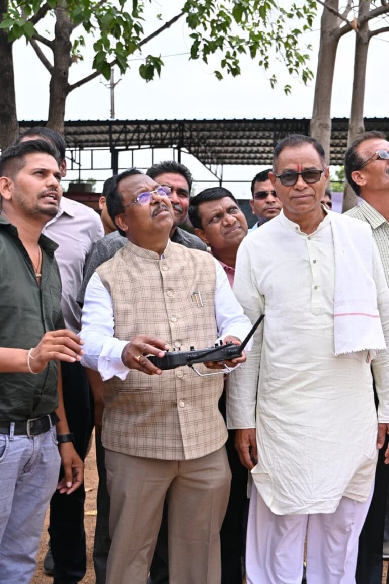  Village Puri becomes an example of livestock development through artificial insemination