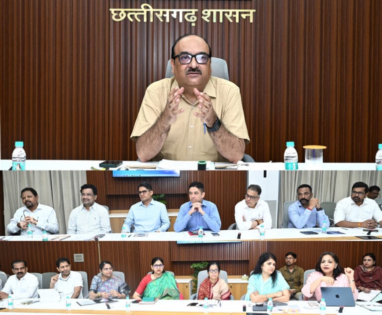  Chief Secretary holds high-level meeting of secretaries