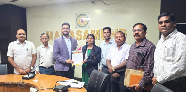 Mahasamund student Ragini Sahu selected at national level for International Moon Mission