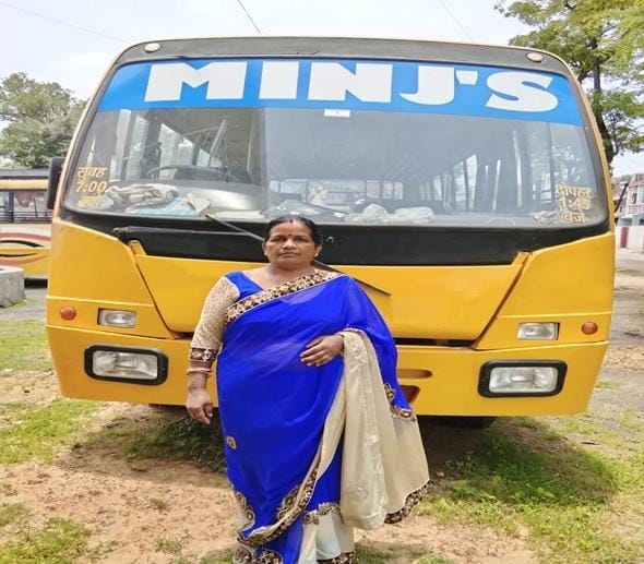  Bihan Yojana becomes a new flight for Rita Minj, sets an example of self-reliance with ‘Minj Bus Transport’