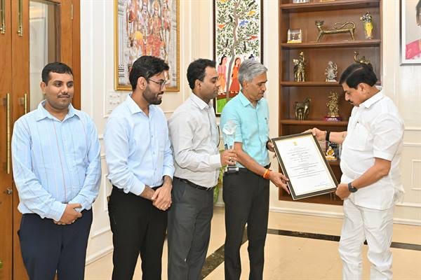 Chief Minister Dr. Yadav congratulated for the e-governance award