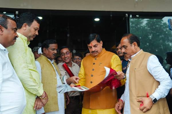 Chief Minister Dr. Yadav inspected the under construction Reptile Park and Research Centre
