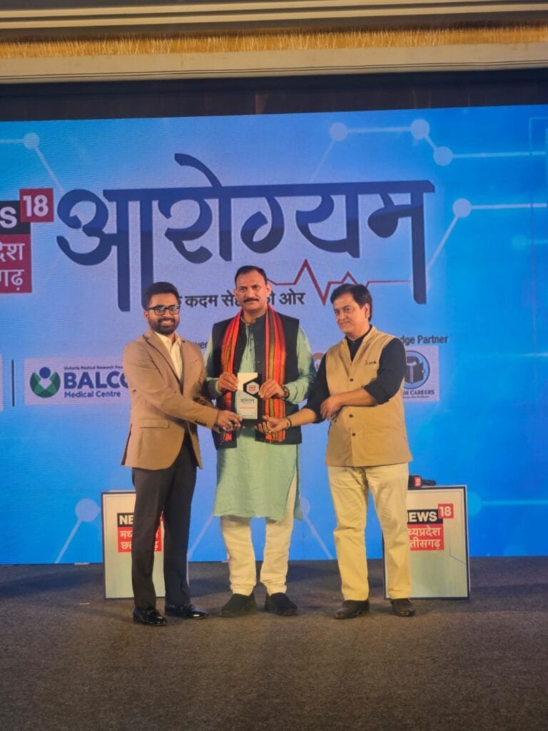 Dr. Venkatesh Dasari, Director and Spine Surgeon, Saptagiri Hospital, honoured with News18’s ‘Arogyam Healthcare Award’