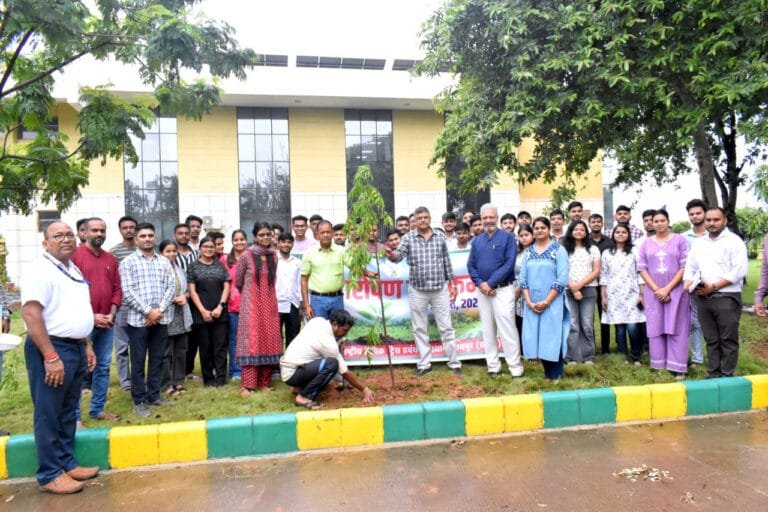 ‘Drug Free Youth for Developed India Sankalp Abhiyan’ started with the pledge of greenery.