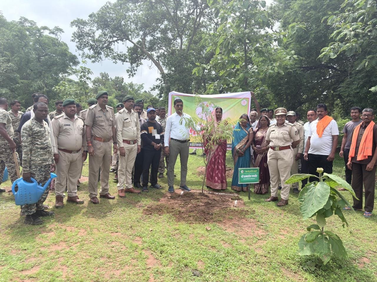  ‘One tree in the name of mother’ campaign gets public support in Van Mahotsav