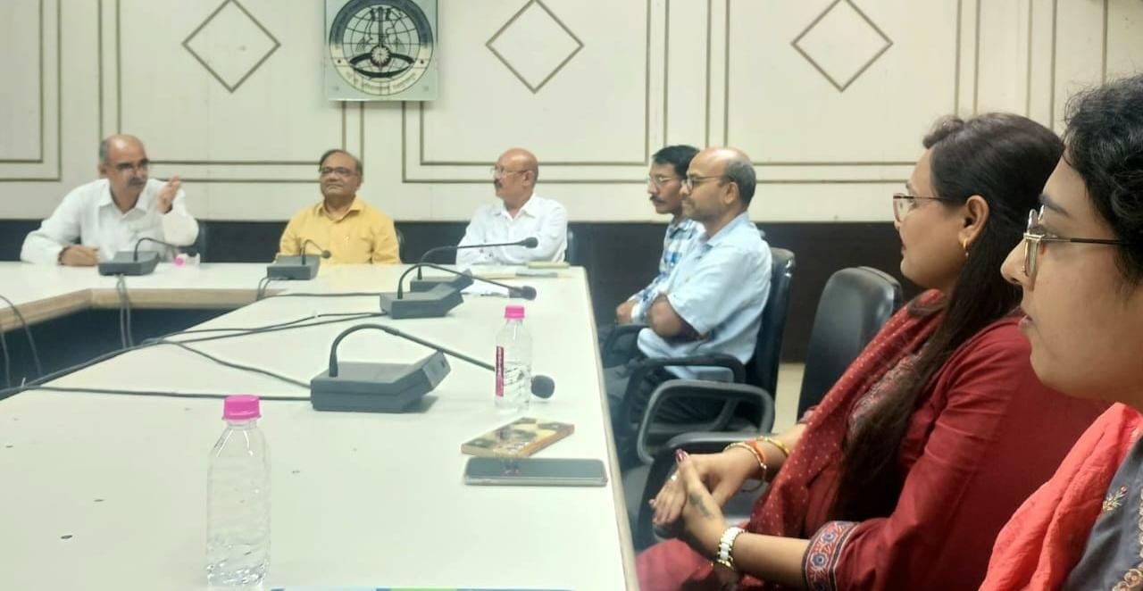 Education policy emphasizes global outlook and revival of extinct knowledge