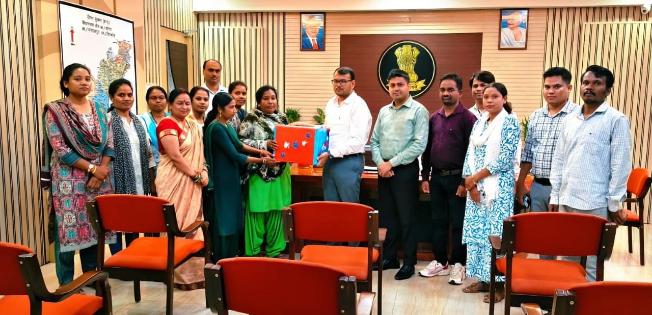 Anganwadi didis sent 2055 protective gear to soldiers deployed on the border.