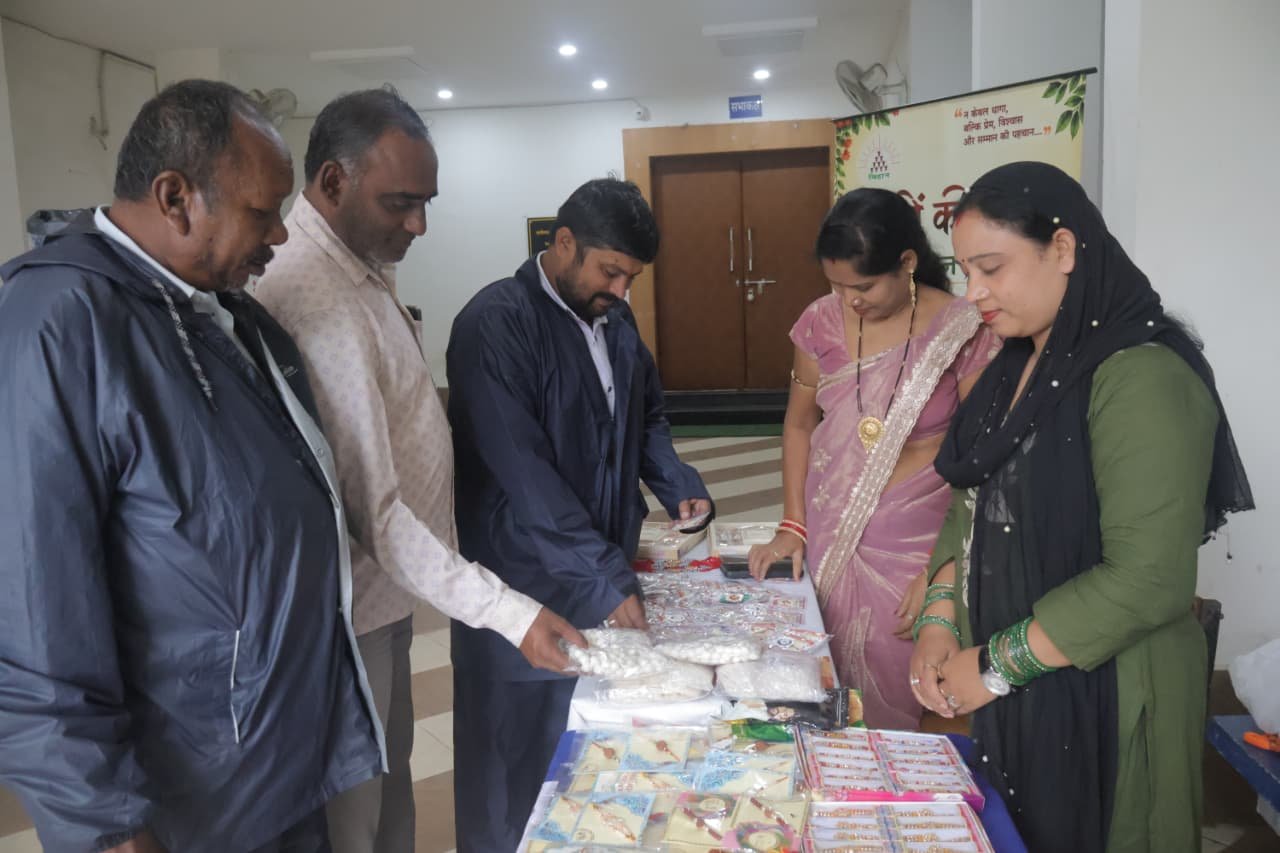 Rakhis decorated with paddy and rice became the centre of attraction, the sisters of Prasanna group created a new story of self-reliance with their skills.