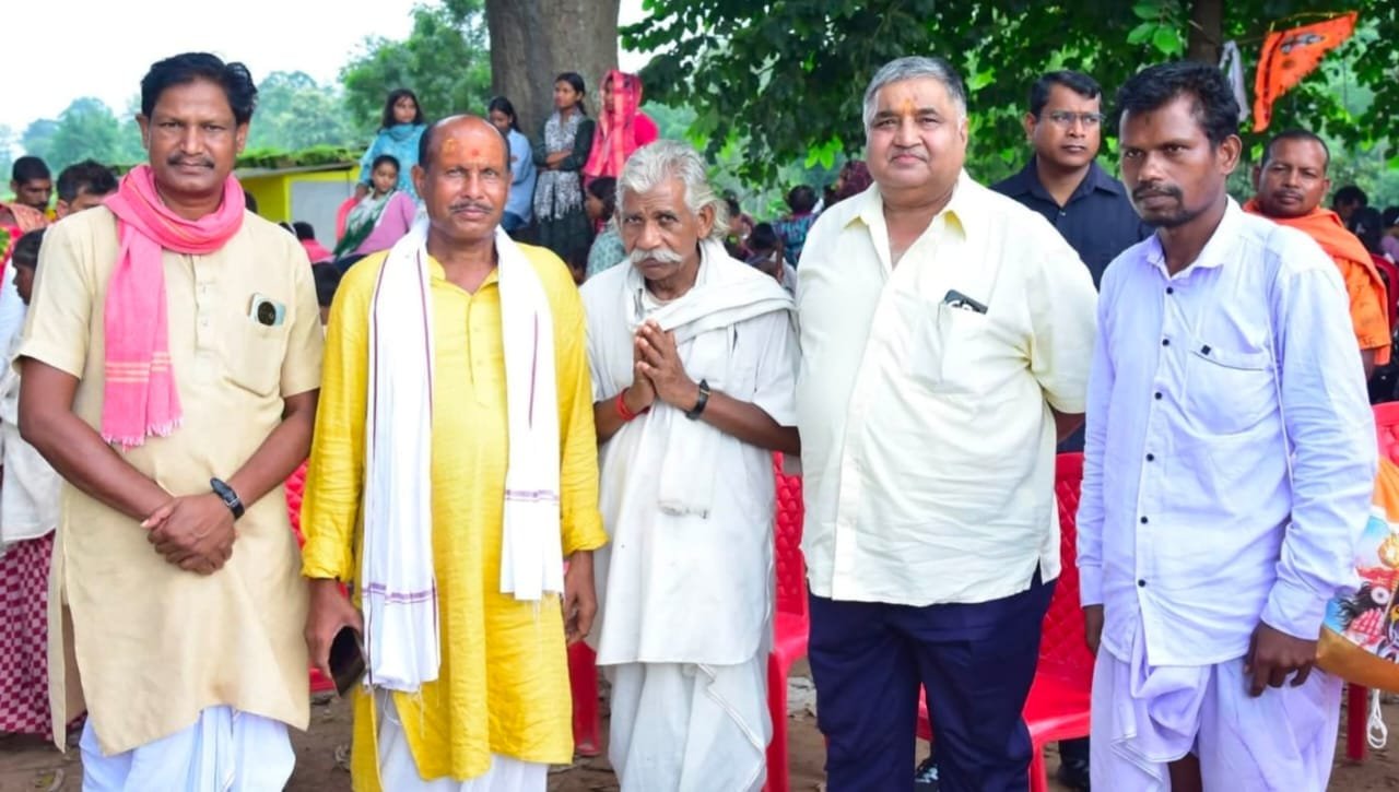 Deputy Chief Minister and Sports Minister Shri Arun Saw congratulated the players of Khelo India Archery Centre by distributing kits.