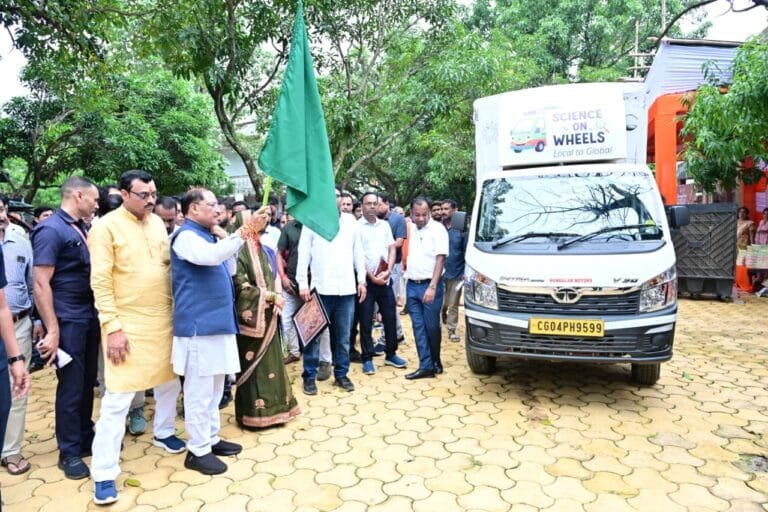  Chief Minister flags off ‘Science on Wheels’; mobile science lab to reach schools